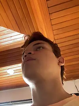 Leon Wild online show from April 2026 04:01:01 PM