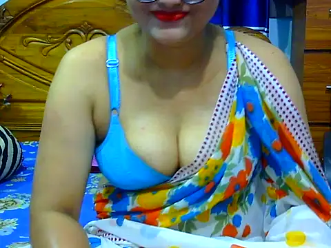 Daneldayna online show from June 2026 06:19:02 PM