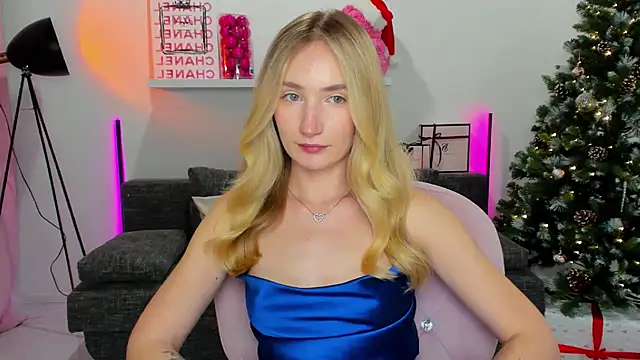 Snapshot of bella__rose chatting on December 2024 07:30:02 PM bella rose online show from December 2024 07:30:02 PM