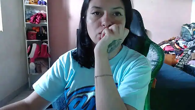 Snapshot of Ta_maravilhosaaa chatting on February 2025 04:48:02 PM Ta maravilhosaaa online show from February 2025 04:48:02 PM