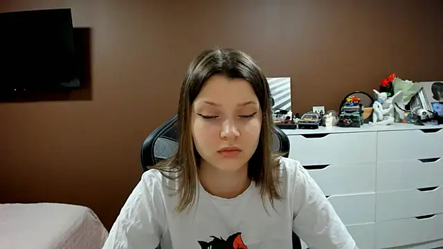 SoniNesti online show from March 2026 03:07:02 PM