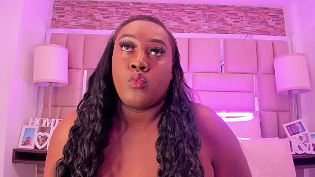 ShaniaBrownn online show from March 2026 07:42:01 PM