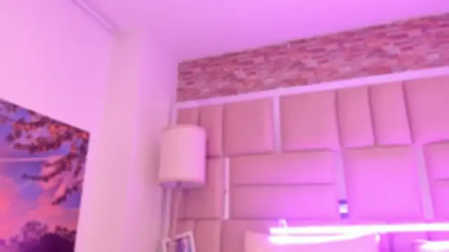 ShaniaBrownn online show from June 2026 07:37:02 PM