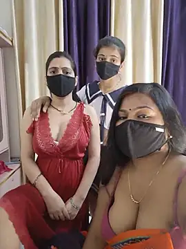 cutee  crazy online show from June 2026 02:15:02 PM