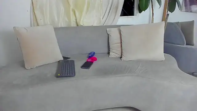 Snapshot of sweet_mia23 chatting on January 2025 06:35:01 AM sweet mia23 online show from January 2025 06:35:01 AM