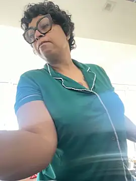 MSweetLindaParks online show from March 2026 02:05:02 PM