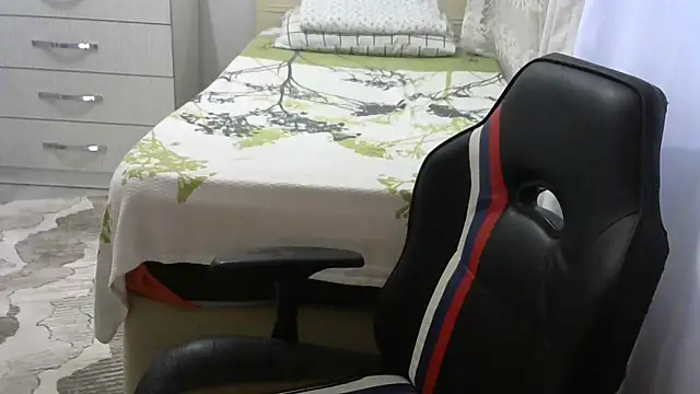 Snapshot of crazybaby5461 chatting on October 2025 03:31:02 PM crazybaby5461 online show from October 2025 03:31:02 PM