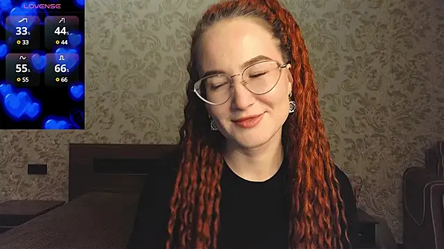 Snapshot of AgnesGraham chatting on February 2025 08:20:02 PM AgnesGraham online show from February 2025 08:20:02 PM