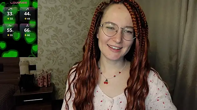 Snapshot of AgnesGraham chatting on September 2025 10:21:02 PM AgnesGraham online show from September 2025 10:21:02 PM