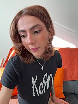 Evangelyne 1 online show from November 2025 01:21:02 PM