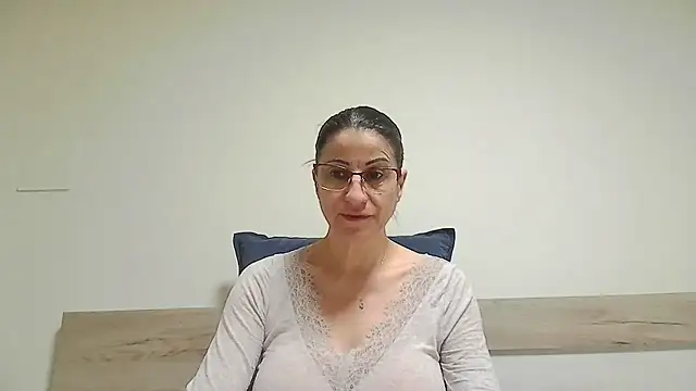 Sanada hot online show from January 2026 07:56:01 AM