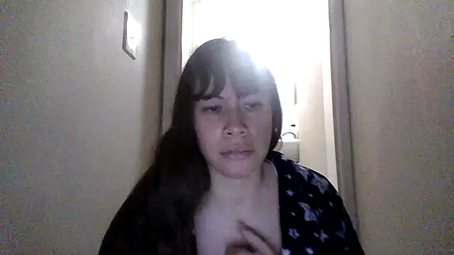 Snapshot of petitedoll29 chatting on December 2025 08:47:01 PM petitedoll29 online show from December 2025 08:47:01 PM