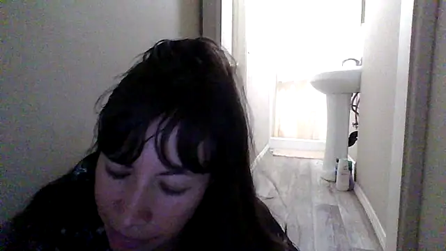 Snapshot of petitedoll29 chatting on December 2025 09:46:02 PM petitedoll29 online show from December 2025 09:46:02 PM