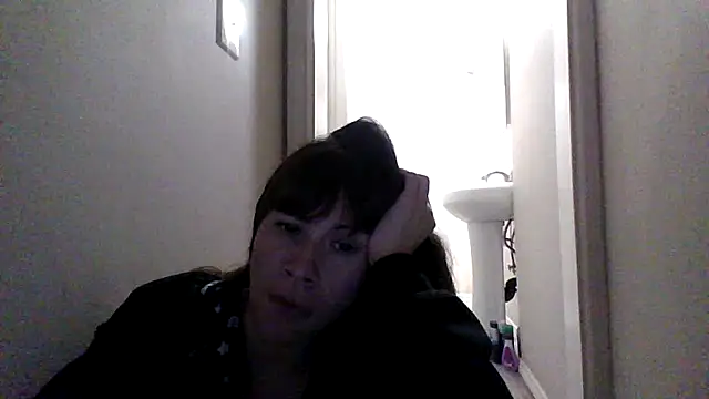 Snapshot of petitedoll29 chatting on December 2025 01:14:02 AM petitedoll29 online show from December 2025 01:14:02 AM