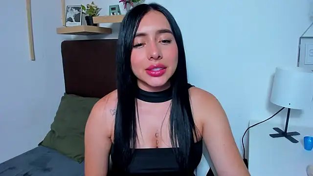 Snapshot of isabella_jade chatting on December 2024 02:17:01 AM isabella jade online show from December 2024 02:17:01 AM