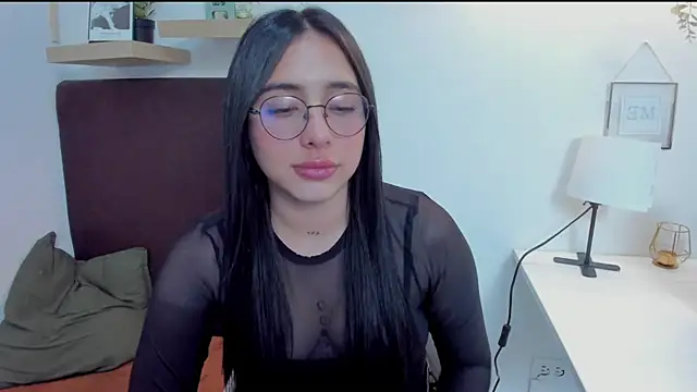 Snapshot of isabella_jade chatting on January 2025 10:20:02 PM isabella jade online show from January 2025 10:20:02 PM