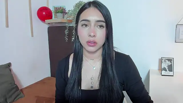 Snapshot of isabella_jade chatting on February 2025 07:32:02 PM isabella jade online show from February 2025 07:32:02 PM