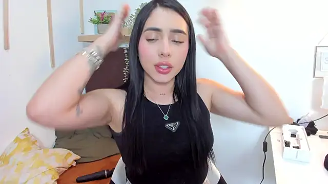 Snapshot of isabella_jade chatting on March 2025 10:31:02 PM isabella jade online show from March 2025 10:31:02 PM