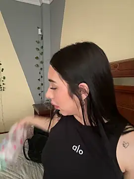 isabella jade online show from October 2025 01:12:01 PM