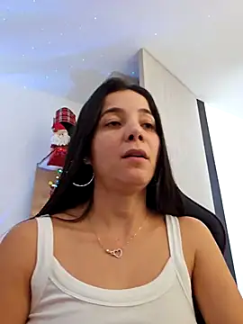 Snapshot of miaeyes chatting on December 2024 04:47:01 PM miaeyes online show from December 2024 04:47:01 PM