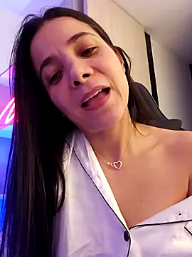 Snapshot of miaeyes chatting on January 2025 04:48:01 AM miaeyes online show from January 2025 04:48:01 AM