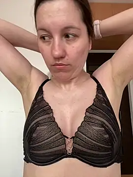 Nicole-Ray online show from April 2026 09:18:01 AM
