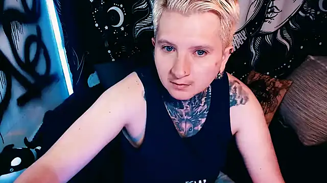 Marieblueeyes online show from May 2026 09:56:02 PM