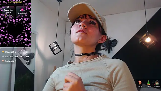 Snapshot of Perla_Campbell chatting on February 2025 10:37:02 PM Perla Campbell online show from February 2025 10:37:02 PM