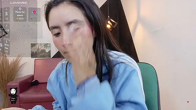 Snapshot of Perla_Campbell chatting on October 2025 12:19:02 PM Perla Campbell online show from October 2025 12:19:02 PM