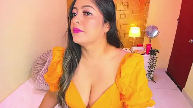 Julia Haye online show from June 2026 03:42:02 AM