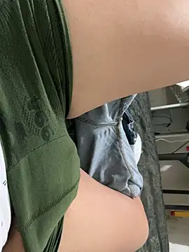 Snapshot of elvis0966 chatting on February 2025 04:46:01 AM elvis0966 online show from February 2025 04:46:01 AM