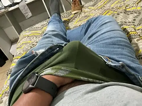 Snapshot of elvis0966 chatting on March 2025 04:39:02 AM elvis0966 online show from March 2025 04:39:02 AM