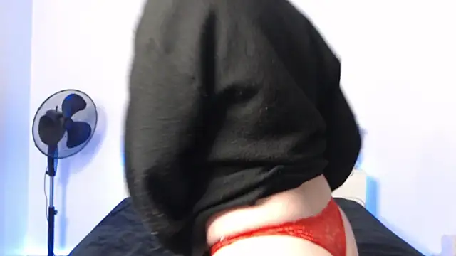 Snapshot of Oriane_Jackson chatting on March 2026 06:18:02 AM Oriane Jackson online show from March 2026 06:18:02 AM