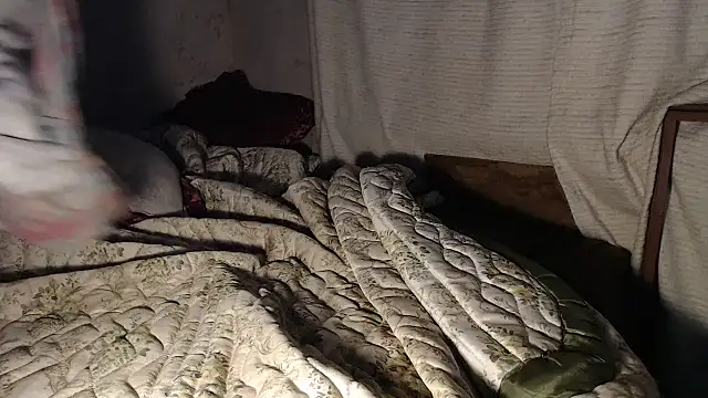 Snapshot of devine_TATAS chatting on September 2025 03:56:01 PM devine TATAS online show from September 2025 03:56:01 PM