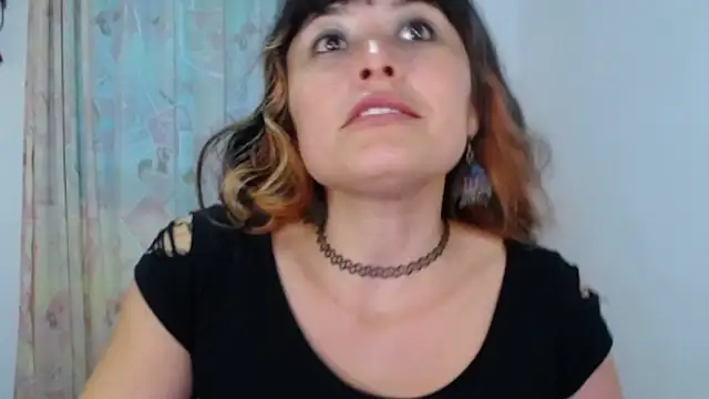 Snapshot of Alexandrasaenz chatting on April 2026 09:20:02 PM Alexandrasaenz online show from April 2026 09:20:02 PM