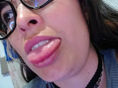 Snapshot of Alexandrasaenz chatting on July 2026 11:33:02 PM Alexandrasaenz online show from July 2026 11:33:02 PM