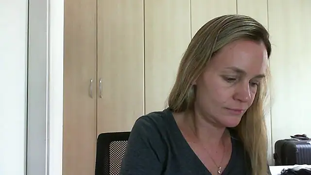 Annylove1 online show from January 2025 05:56:02 PM