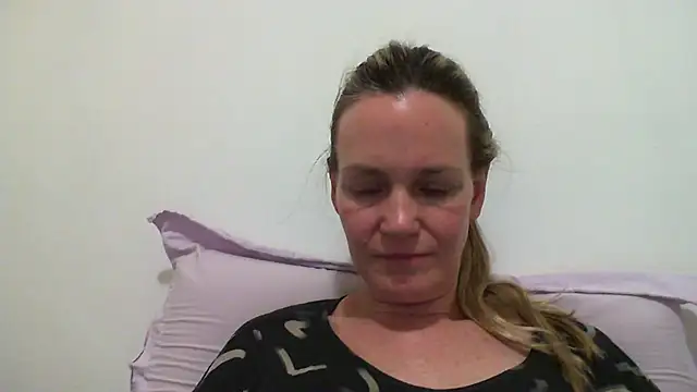 Annylove1 online show from February 2025 12:04:02 AM