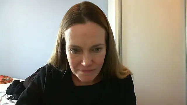 Annylove1 online show from September 2025 04:01:01 PM