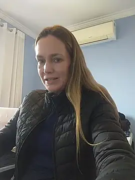 Annylove1 online show from October 2025 04:15:02 PM