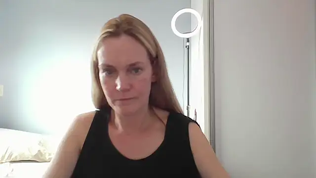 Snapshot of Annylove1 chatting on February 2026 06:48:01 PM Annylove1 online show from February 2026 06:48:01 PM