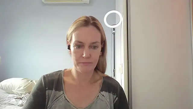 Snapshot of Annylove1 chatting on February 2026 10:44:02 AM Annylove1 online show from February 2026 10:44:02 AM