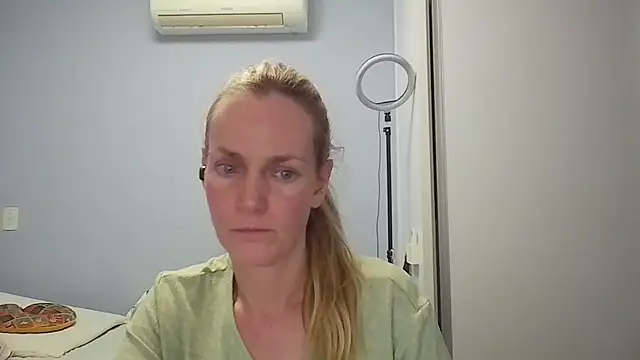 Snapshot of Annylove1 chatting on February 2026 12:30:02 AM Annylove1 online show from February 2026 12:30:02 AM