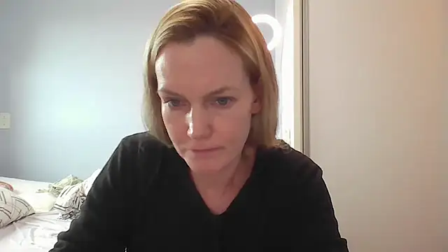 Snapshot of Annylove1 chatting on March 2026 04:24:01 PM Annylove1 online show from March 2026 04:24:01 PM