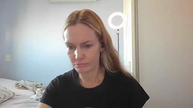 Snapshot of Annylove1 chatting on March 2026 10:52:01 AM Annylove1 online show from March 2026 10:52:01 AM