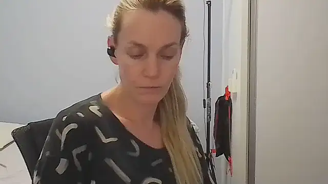 Snapshot of Annylove1 chatting on March 2026 11:53:02 PM Annylove1 online show from March 2026 11:53:02 PM