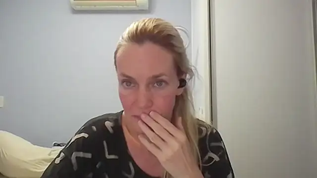 Snapshot of Annylove1 chatting on March 2026 12:36:01 AM Annylove1 online show from March 2026 12:36:01 AM