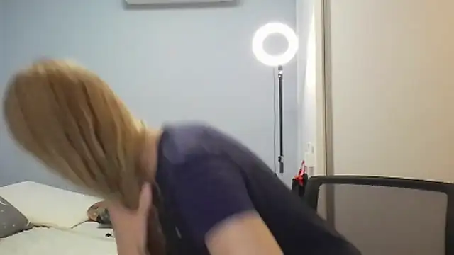 Snapshot of Annylove1 chatting on March 2026 12:42:02 PM Annylove1 online show from March 2026 12:42:02 PM