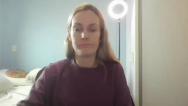 Annylove1 online show from June 2026 12:30:01 PM