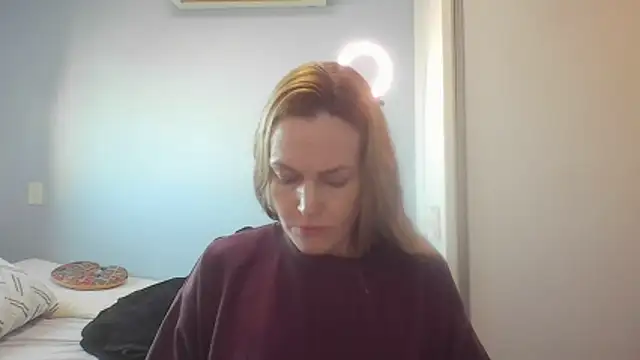 Annylove1 online show from June 2026 10:52:01 AM